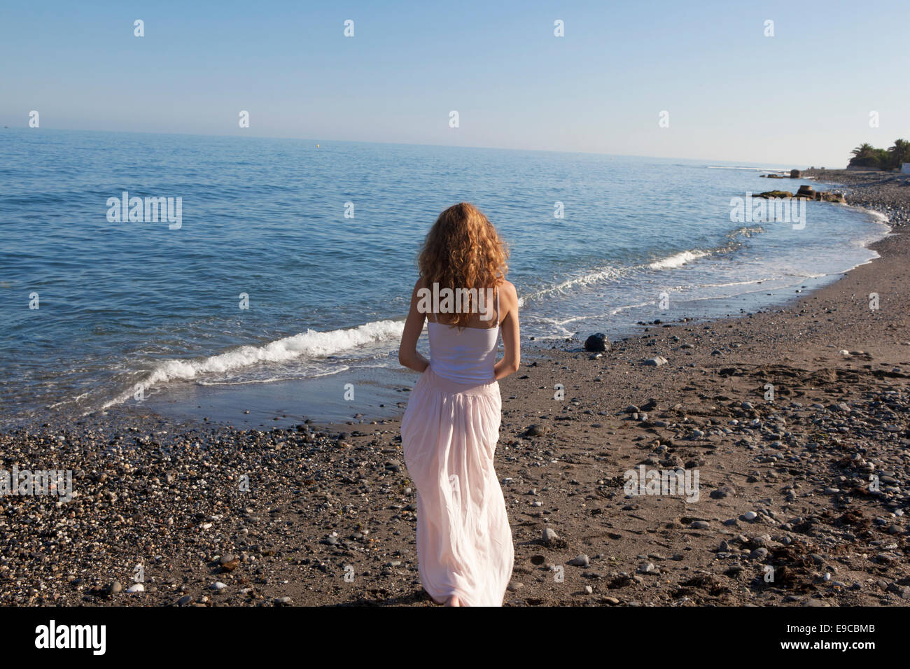 Donna da dietro immagini e fotografie stock ad alta risoluzione - Alamy