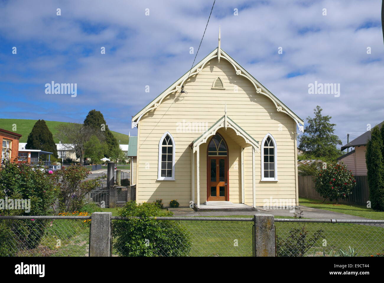Chiesa weatherboard Lilydale village città nel nord-est della Tasmania, Australia Foto Stock
