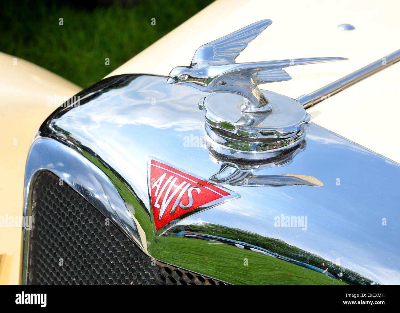 NOTTINGHAM, Regno Unito. 1 Giugno 2014: vista dell'auto d'epoca in vendita in Nottingham, Inghilterra. Foto Stock