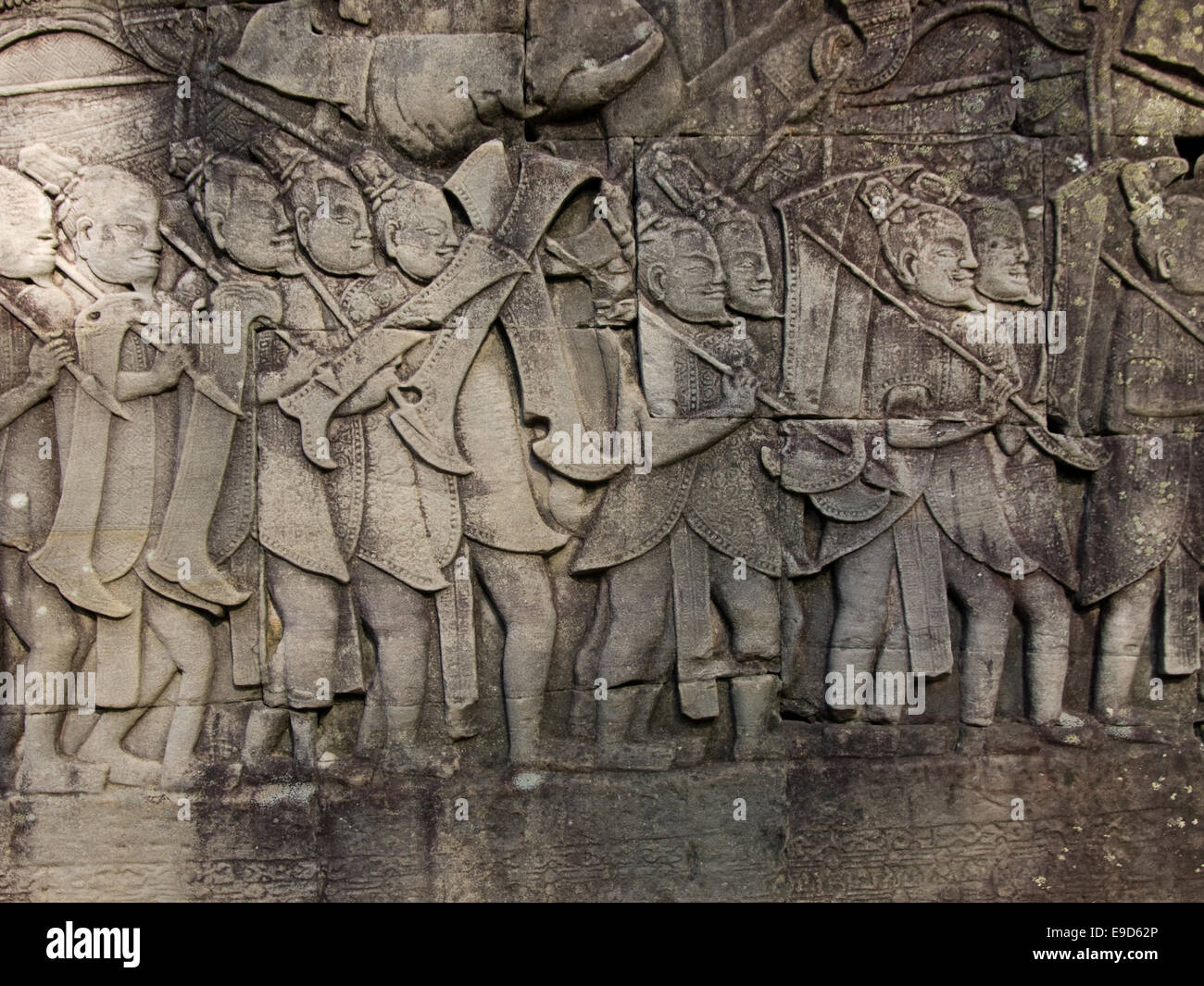 La foto di guerrieri dal tempio cambogiano Foto Stock
