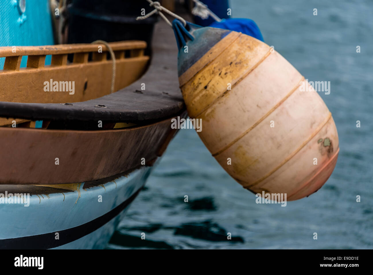 Accessori per barca mare pesca trolling piombo pesante peso di zavorra con rivestimento in plastica gli accessori di pesca Foto Stock