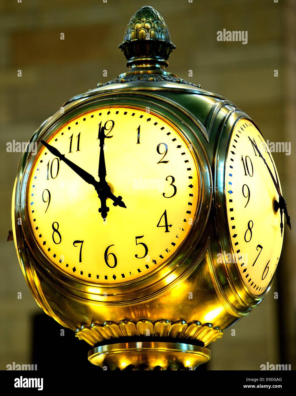 Una torre dell orologio nella stazione Grand Central Terminal Foto Stock