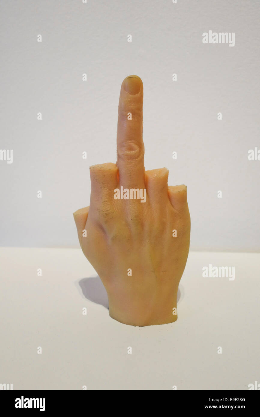 Scultura dell'artista italiano Maurizio Cattelan sul display a CAC in esposizione al CAC. Centro per l arte contemporanea. Malaga, Spagna. Foto Stock