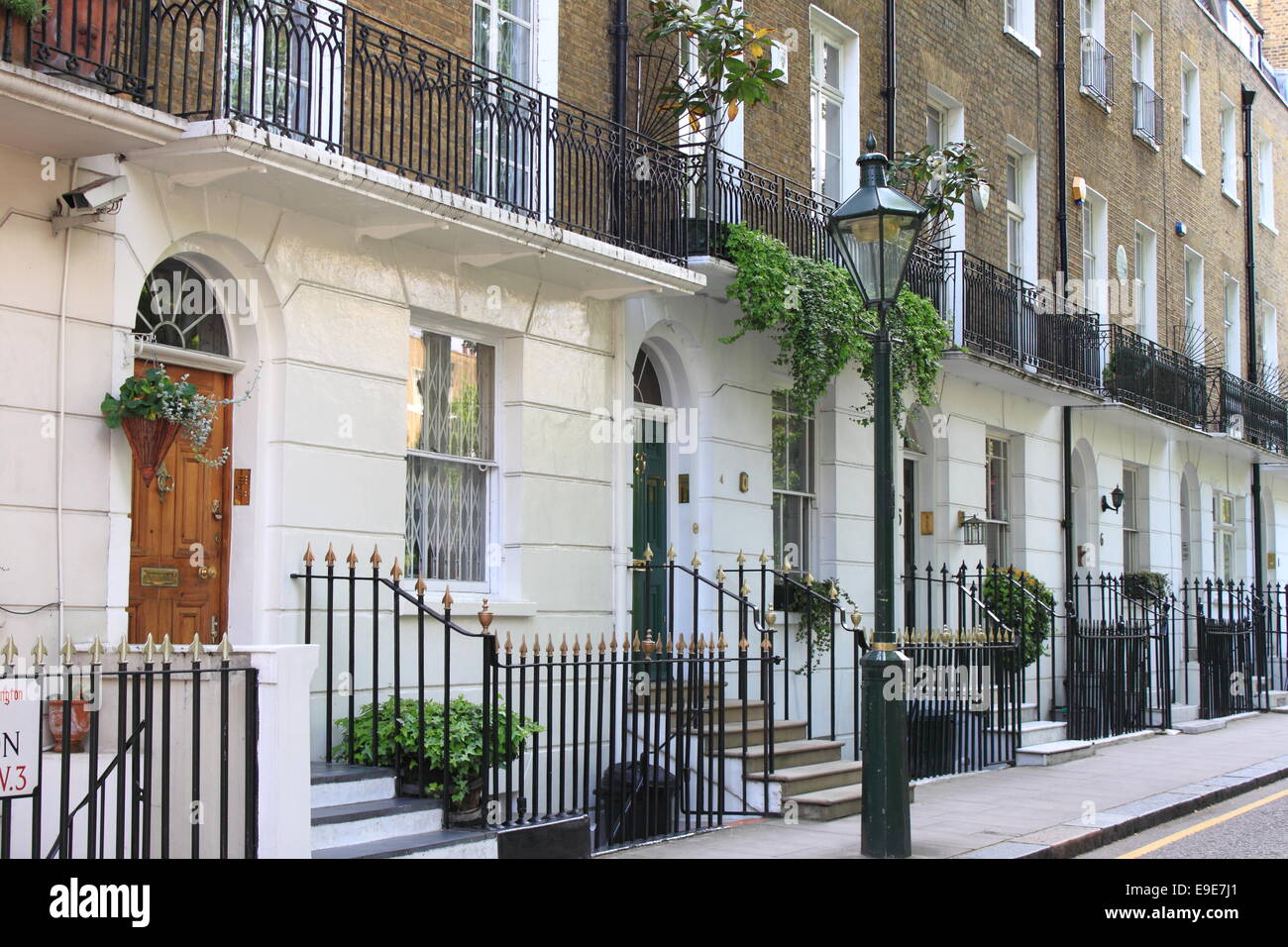 Tipico stile georgiano townshouses in Londra, Regno Unito Foto Stock