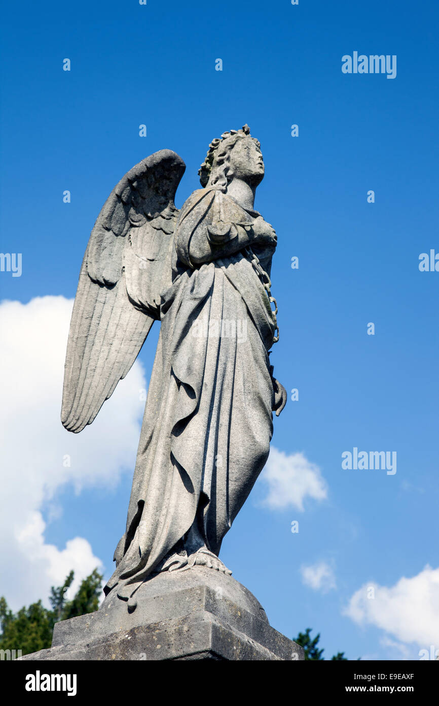 Statua di Pietra di un angelo Foto Stock