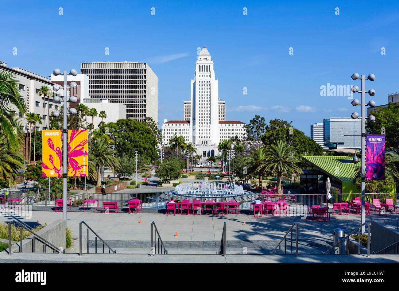 Il municipio visto dal Grand Park nel centro di Los Angeles, California, Stati Uniti d'America Foto Stock