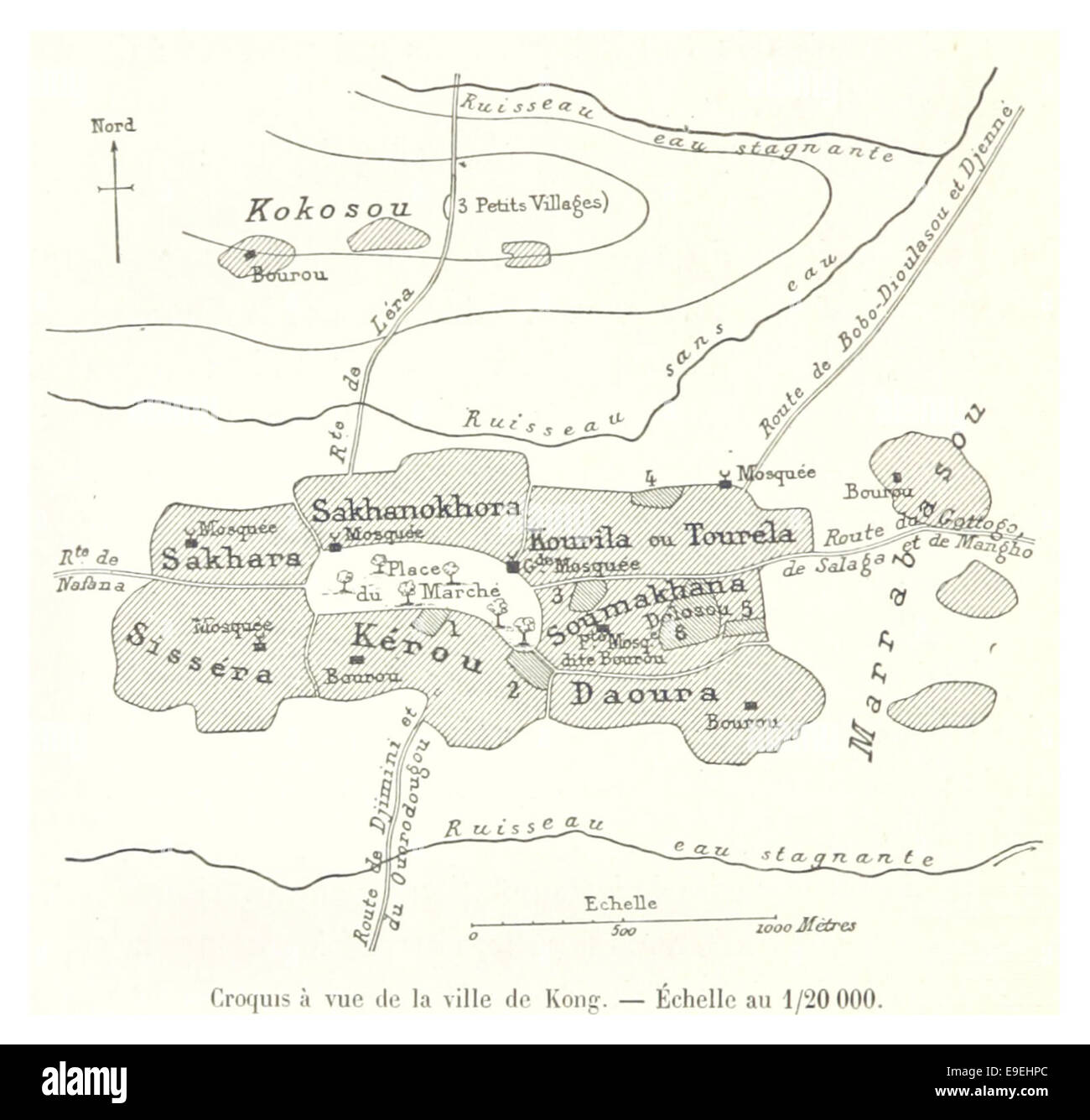 Questa illustrazione cattura la città di Kong, mostrando il suo layout urbano e il paesaggio visto da un vicino punto panoramico, offrendo informazioni sulla pianificazione urbana dell'Africa occidentale. Foto Stock