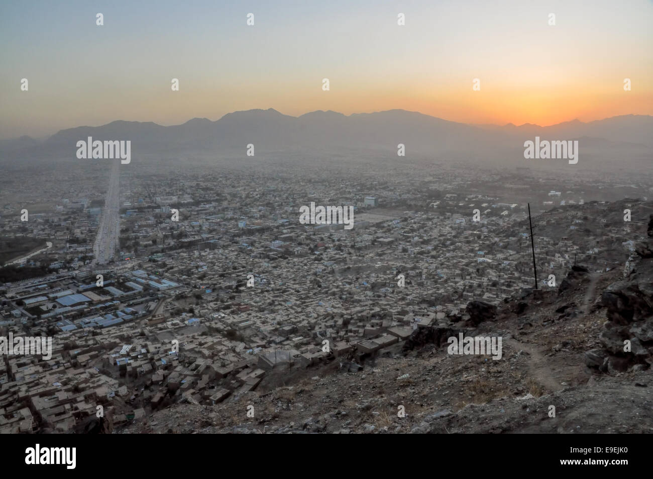Vista serale di Kabul in Afghanistan con il tramonto del sole Foto Stock