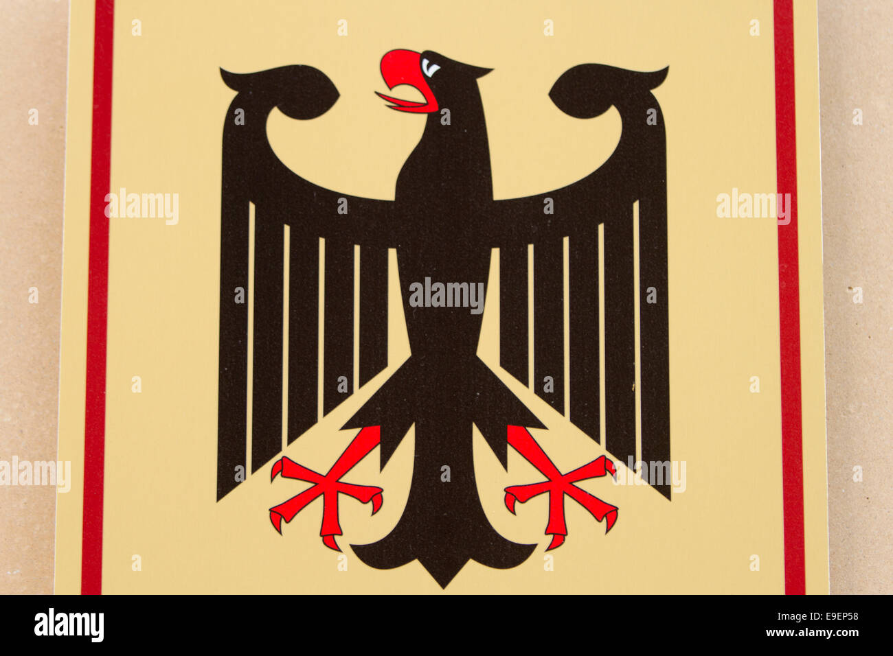 Il tedesco Stemma Black Eagle Rosso piedi becco Foto Stock