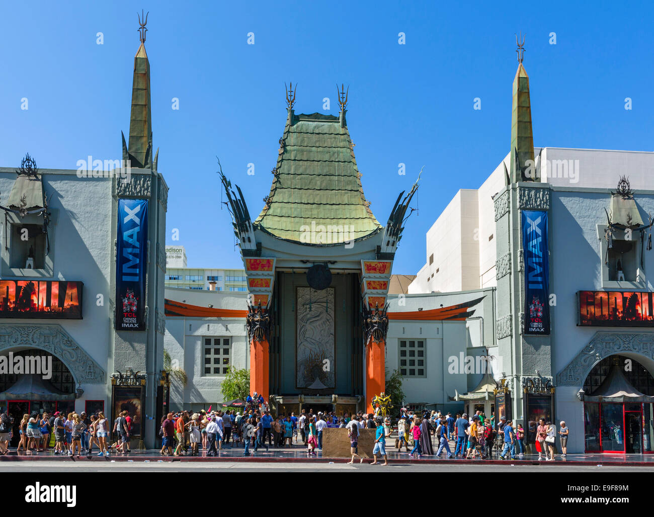 TCL Chinese Theatre (precedentemente il Teatro Cinese di Mann), Hollywood Boulevard, Hollywood, Los Angeles, California, Stati Uniti d'America Foto Stock