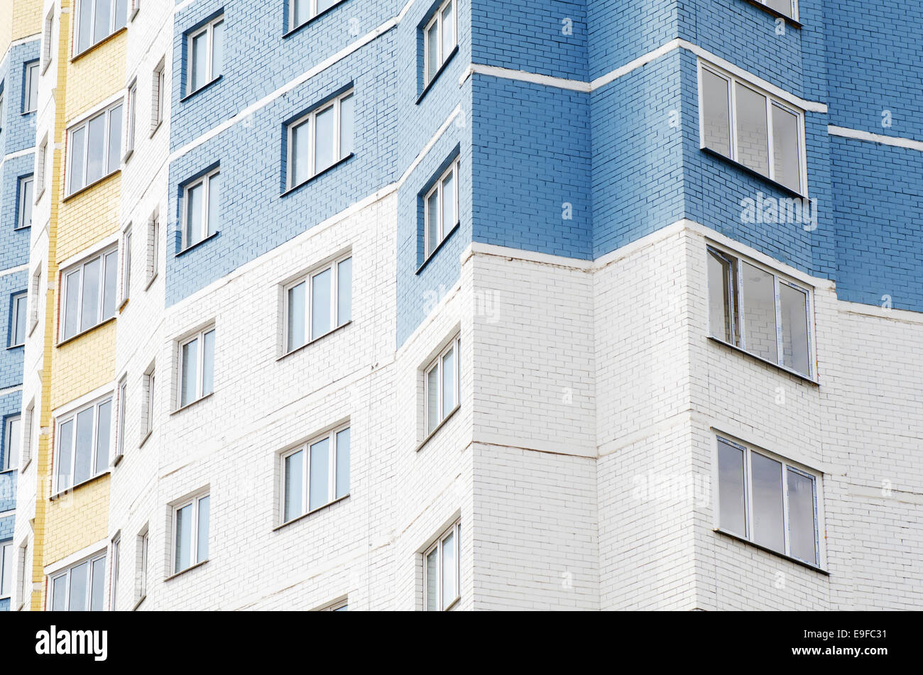 Alto edificio di appartamenti Foto Stock