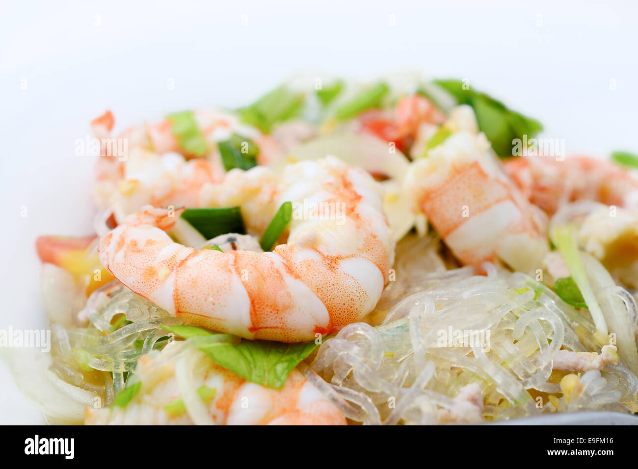 Vermicelli con insalata di gamberetti, cibo tailandese Foto Stock