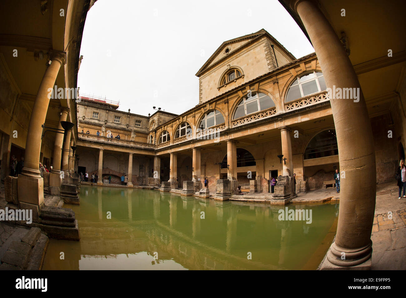 Regno Unito, Inghilterra, Wiltshire, bagno, Bagni Romani ampio angolo lente fisheye view Foto Stock