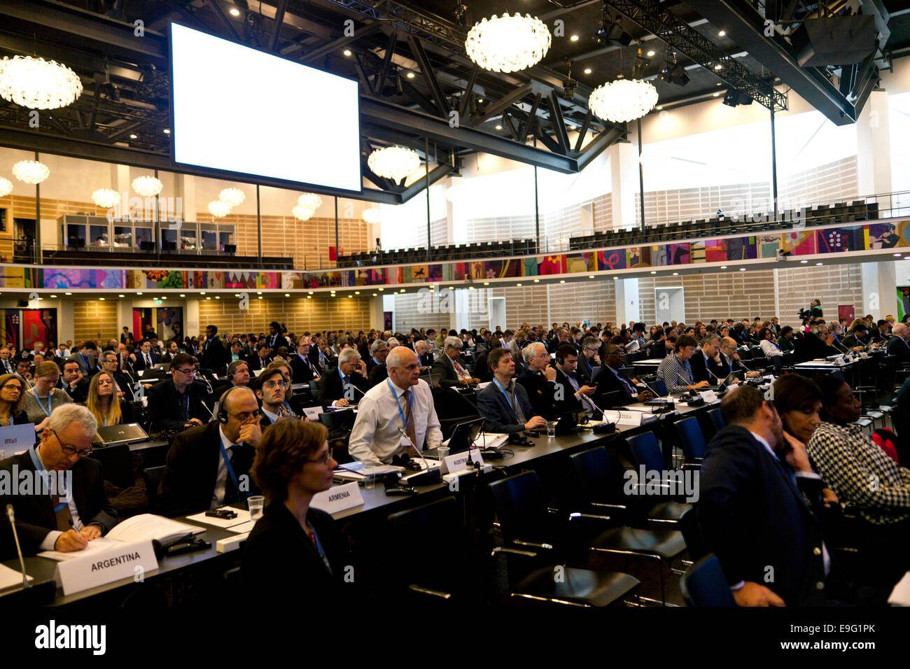 Copenhagen, Danimarca. 27 ottobre, 2014. I delegati al clima delle Nazioni Unite il pannello - IPCC - Riunione di apertura lunedì scorso a Copenaghen. Credito: OJPHOTOS/Alamy Live News Foto Stock