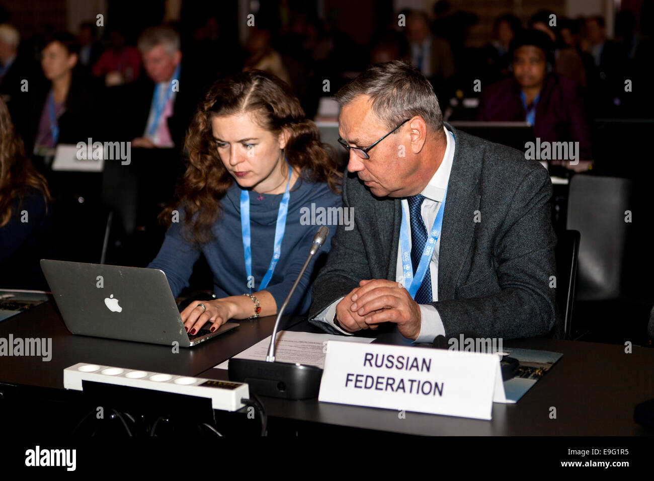 Copenhagen, Danimarca. 27 ottobre, 2014. I delegati dalla Russia all'IPCC cerimonia di apertura a Copenhagen il lunedì. Credito: OJPHOTOS/Alamy Live News Foto Stock