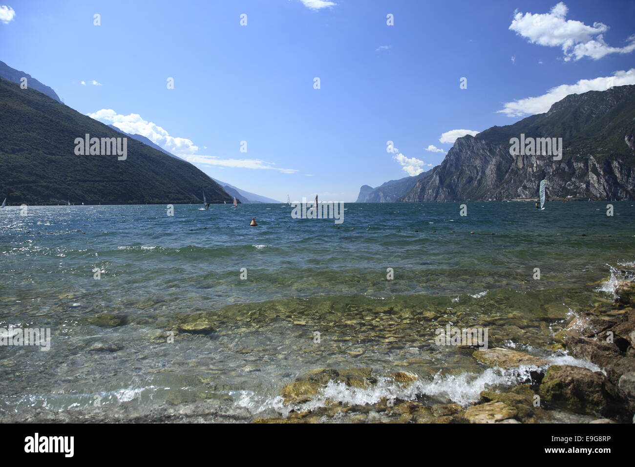 Surf sul lago Foto Stock