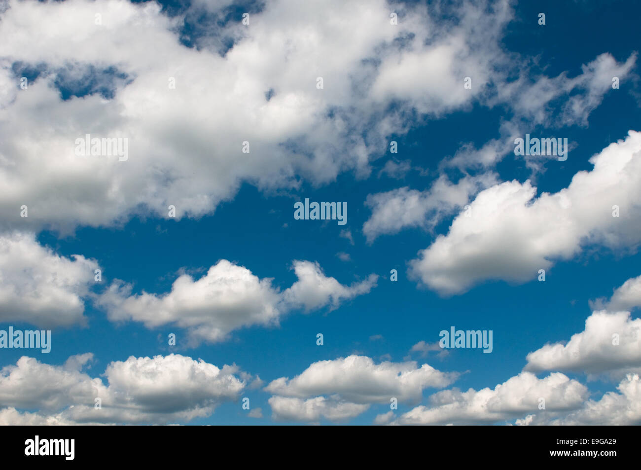 Sfondo con cielo nuvoloso Foto Stock