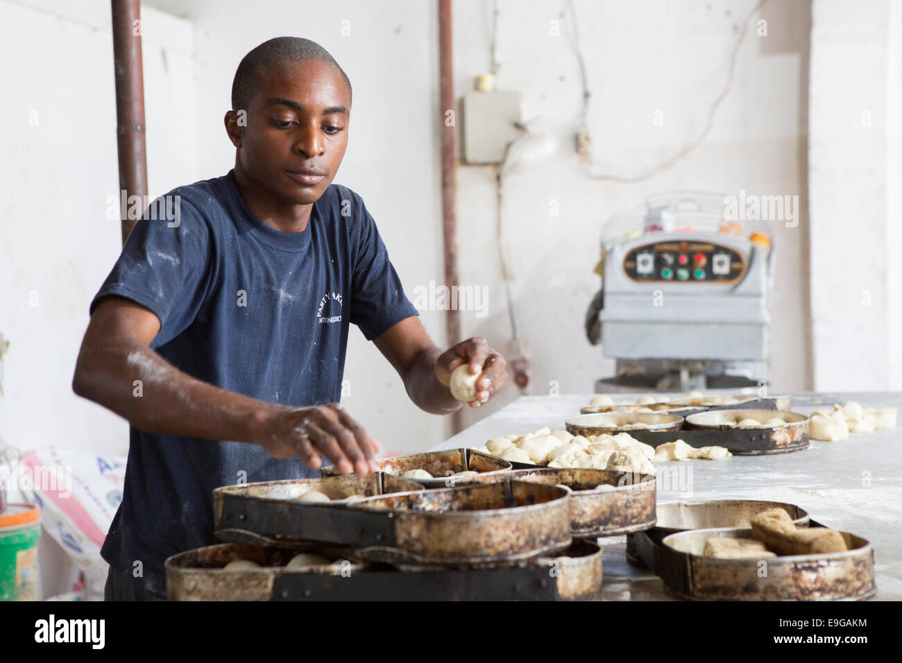 Panetteria commerciale a Dar es Salaam, Tanzania Africa Orientale. Foto Stock