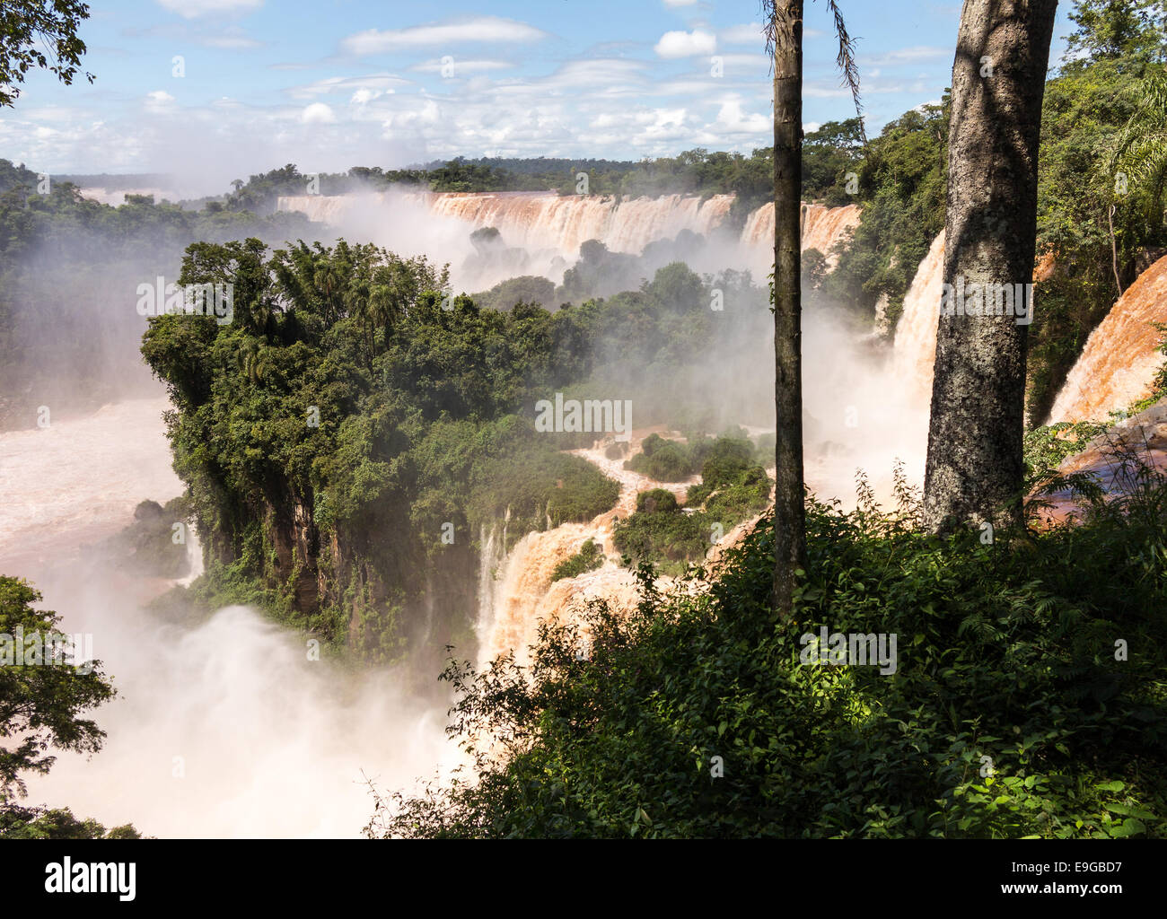 Fiume che porta a Iguassu Falls Foto Stock