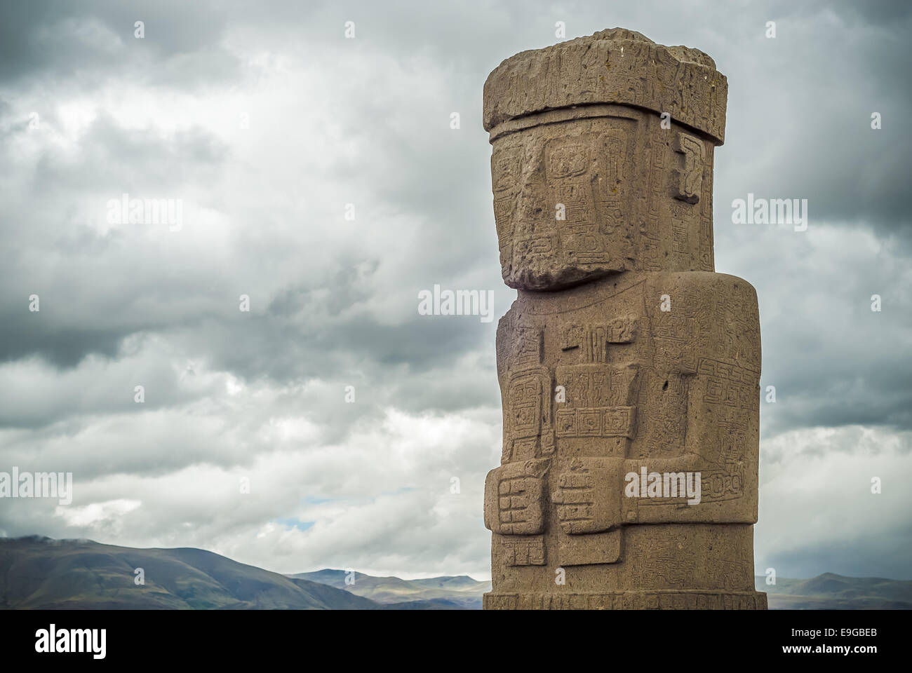 Monolito presso le rovine di Tiwanaku, Bolivia Foto Stock