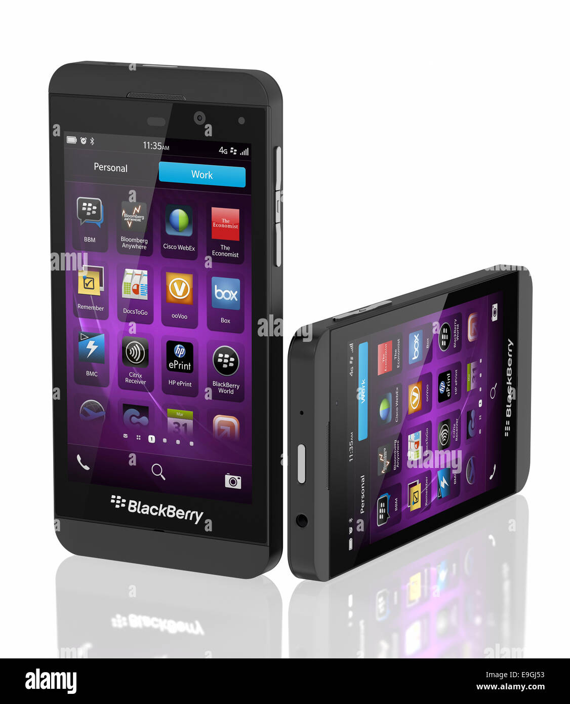 BlackBerry Z10 che alimenta il telefono è un moderno sistema operativo con un marchio nuovo gesto Foto Stock