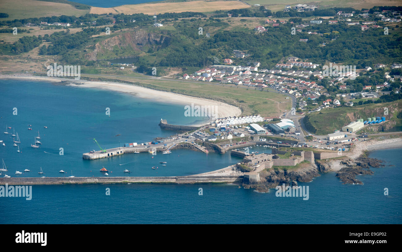 Braye Bay e il porto interno, Alderney, Isole del Canale Foto Stock