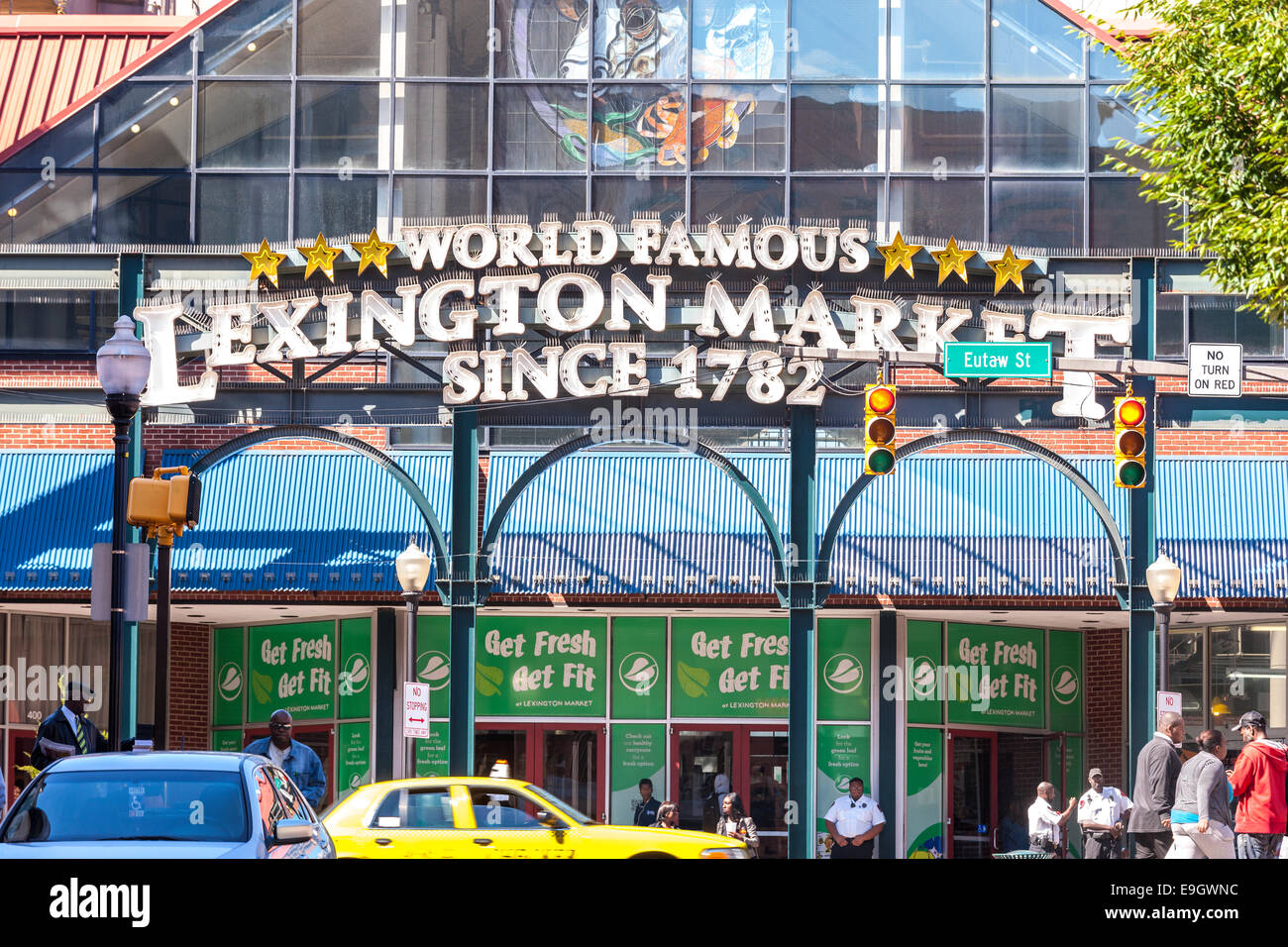 Baltimore Lexington mercato entrata principale su N Eutaw & W Lexington St Foto Stock