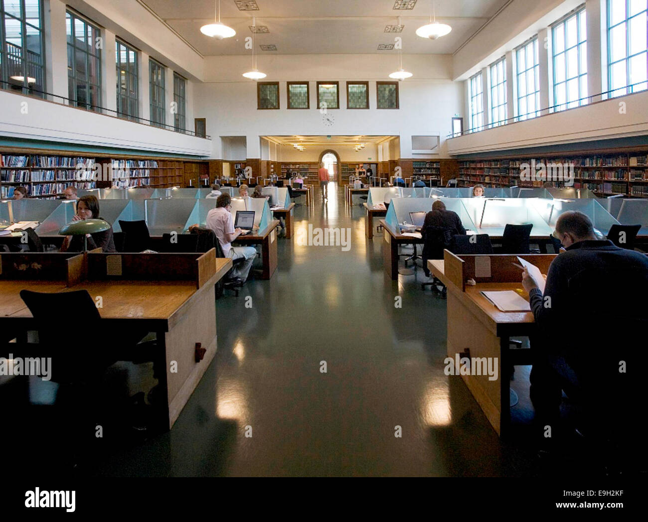 Biblioteca nazionale della norvegia immagini e fotografie stock ad alta  risoluzione - Alamy