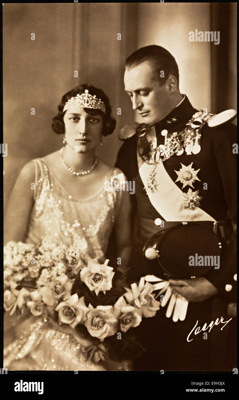 Ritratto della principessa ereditaria Martha e del principe ereditario Olav, realizzato nel 1929. Questa fotografia reale cattura la coppia reale norvegese, il re Olav V e la regina Martha, in un ritratto formale di nozze. Foto Stock