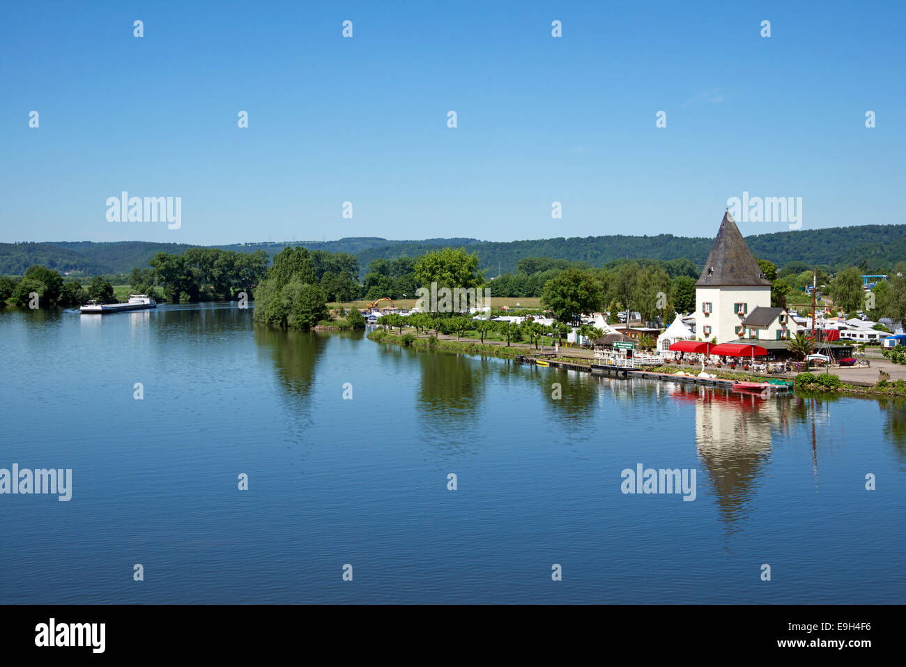Vista sul Fiume Moselle a Schweich Germania Foto Stock