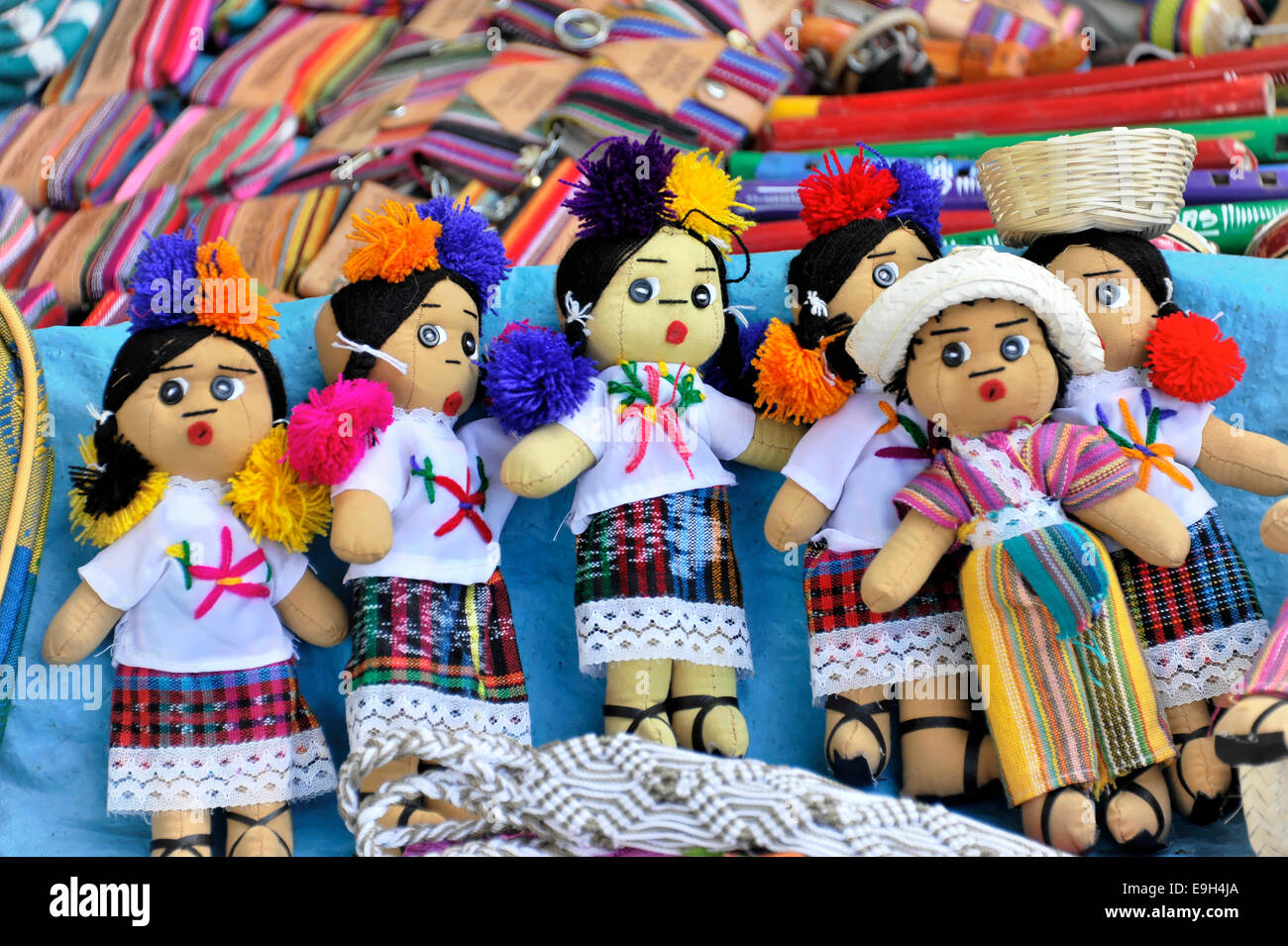 Bambole, souvenir in una fase di stallo, Palenque, Chiapas, Messico Foto Stock