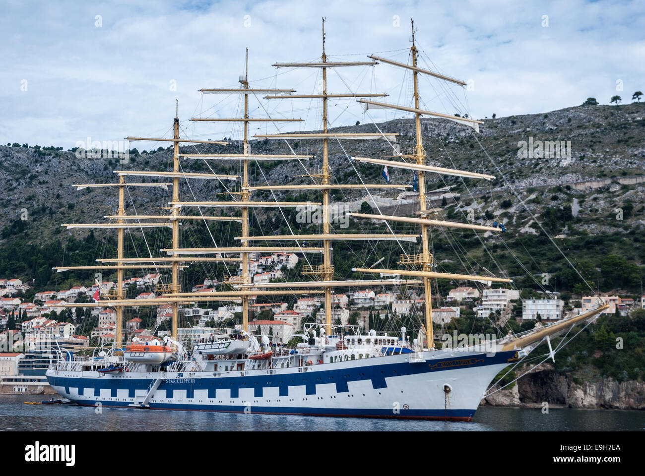 Royal Clipper al di ancoraggio nel porto di Dubrovnik Foto Stock