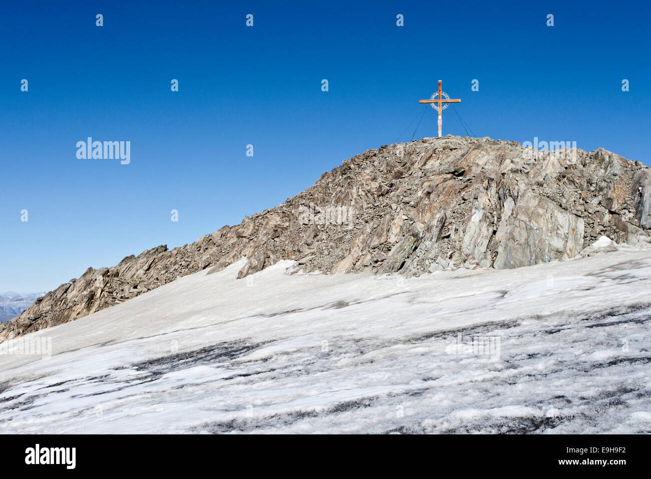 Vertice di croce di Mt Weißseespitze, Alto Adige, Trentino Alto Adige, Oetztal Alpi, Italia Foto Stock