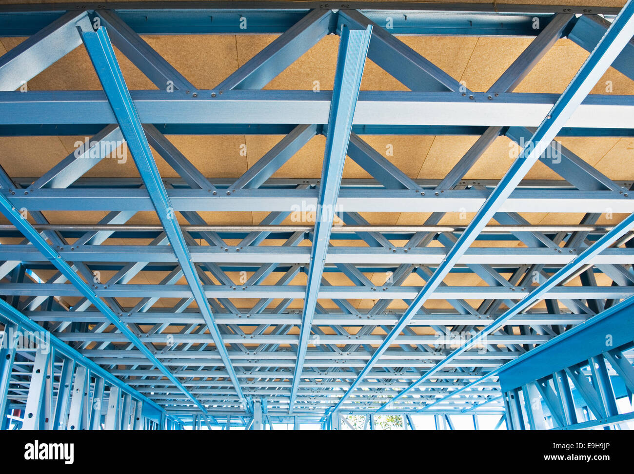 Nuove costruzioni residenziali home carpenteria metallica.frammento. Foto Stock