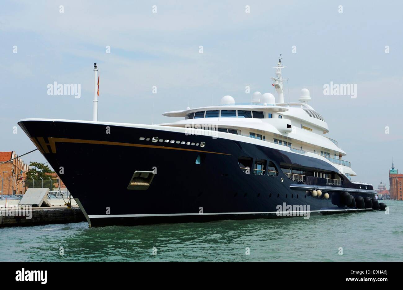 Yacht CARINZIA VII al di ancoraggio nel porto di Venezia, Venezien, Italia Foto Stock