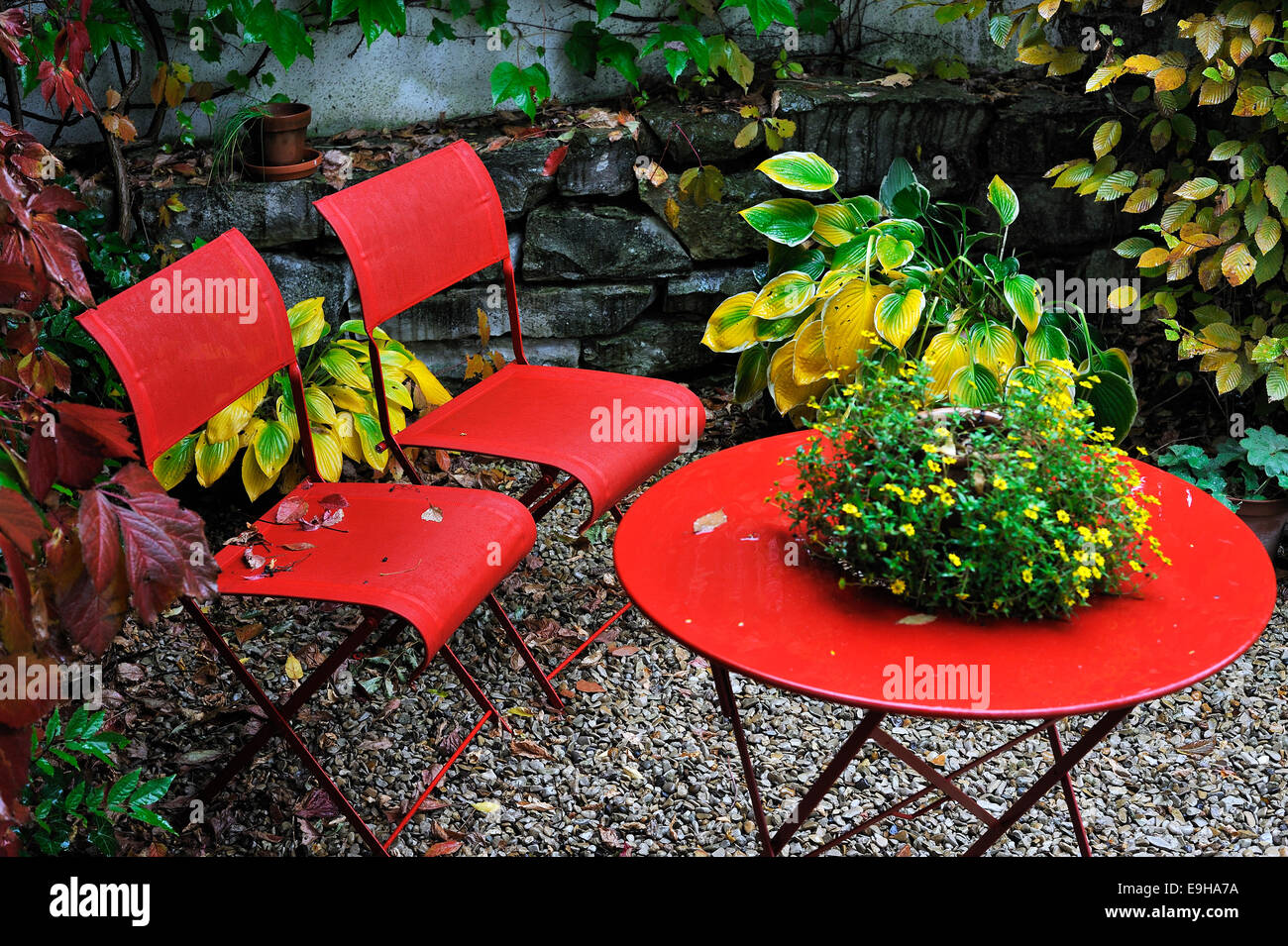 Sedie da giardino immagini e fotografie stock ad alta risoluzione - Alamy