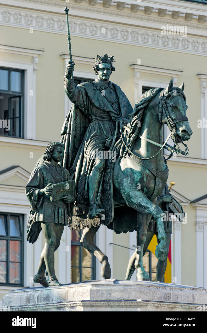 Statua equestre in bronzo di re Ludwig I di Baviera, Monaco di Baviera, Baviera, Baviera, Germania Foto Stock