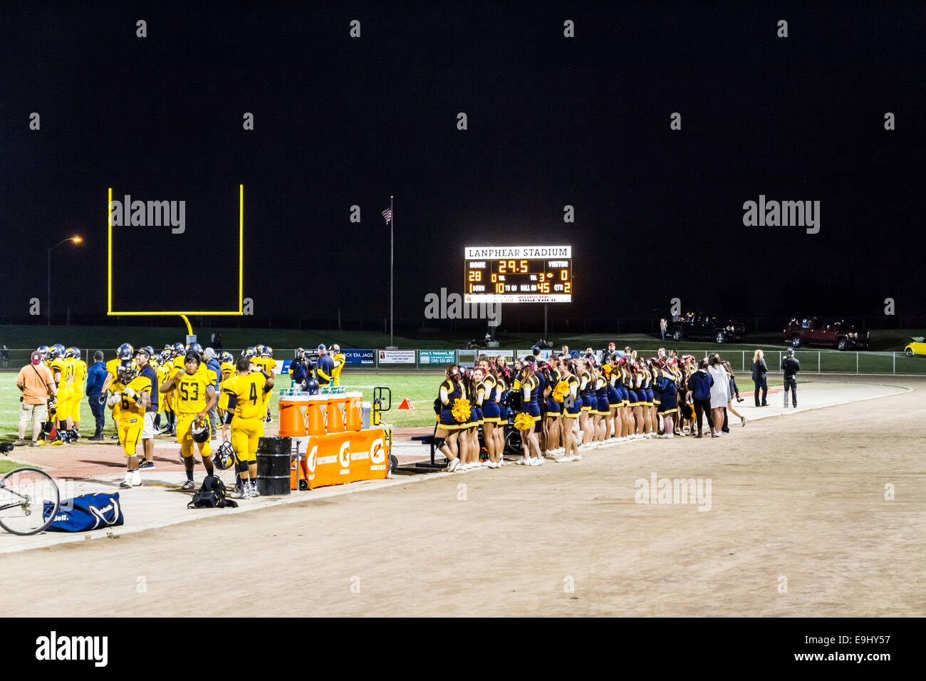 Una scuola di gioco del calcio e di Homecoming celebrazione in Modesto California Ottobre 2014 Foto Stock