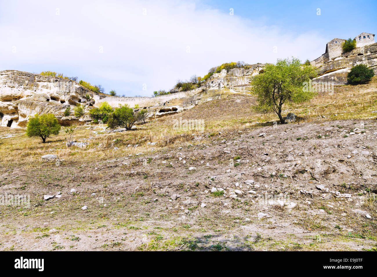 Antica città chufut-kale sulle montagne di gorge mariam-derôme in Crimea Foto Stock