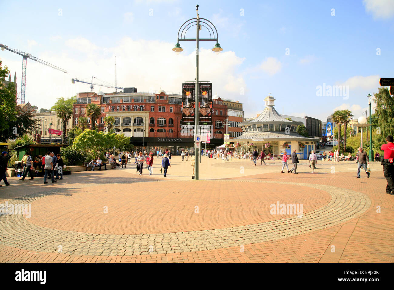 Il centro della città square a Bournemouth Dorset, Inghilterra, Regno Unito. Foto Stock