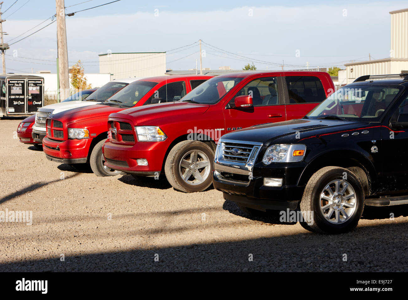 Camion su una automobile usata molto di Saskatchewan in Canada Foto Stock