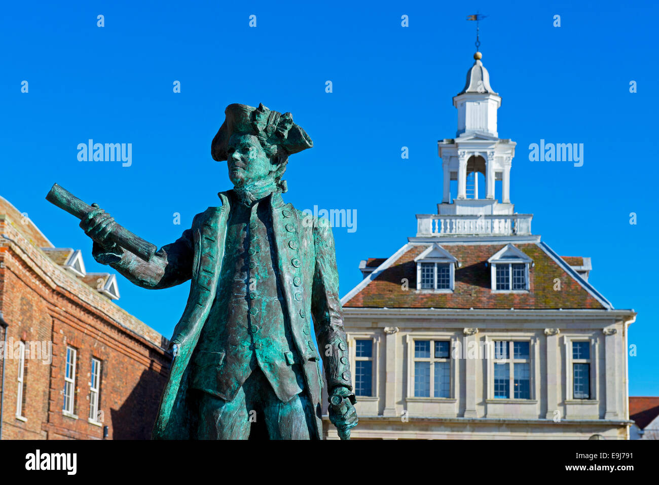 Statua di George Vancouver a Kings Lynn, Norfolk, Inghilterra, Regno Unito Foto Stock