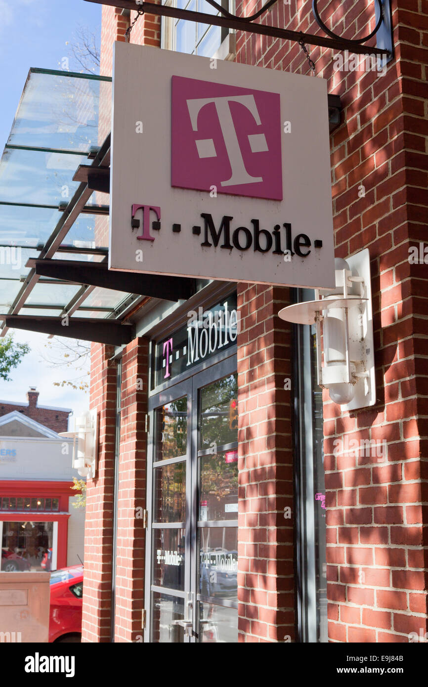 T-Mobile storefront retail - Virginia STATI UNITI D'AMERICA Foto Stock T-Mobile storefront retail - Virginia STATI UNITI D'AMERICA Foto Stock