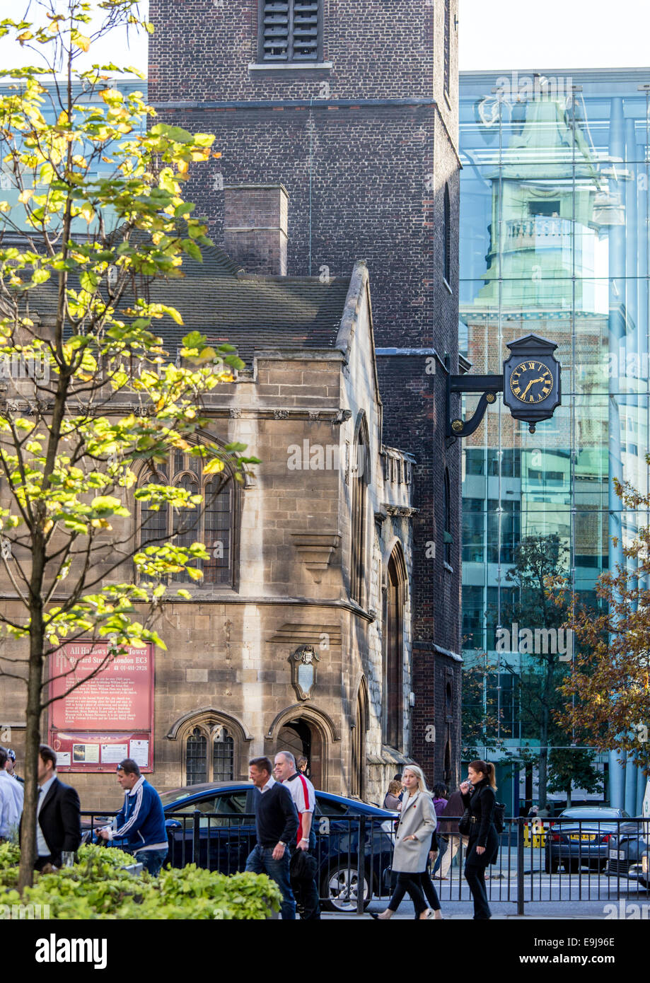Antichi e moderni edifici nella città di Londra REGNO UNITO Foto Stock