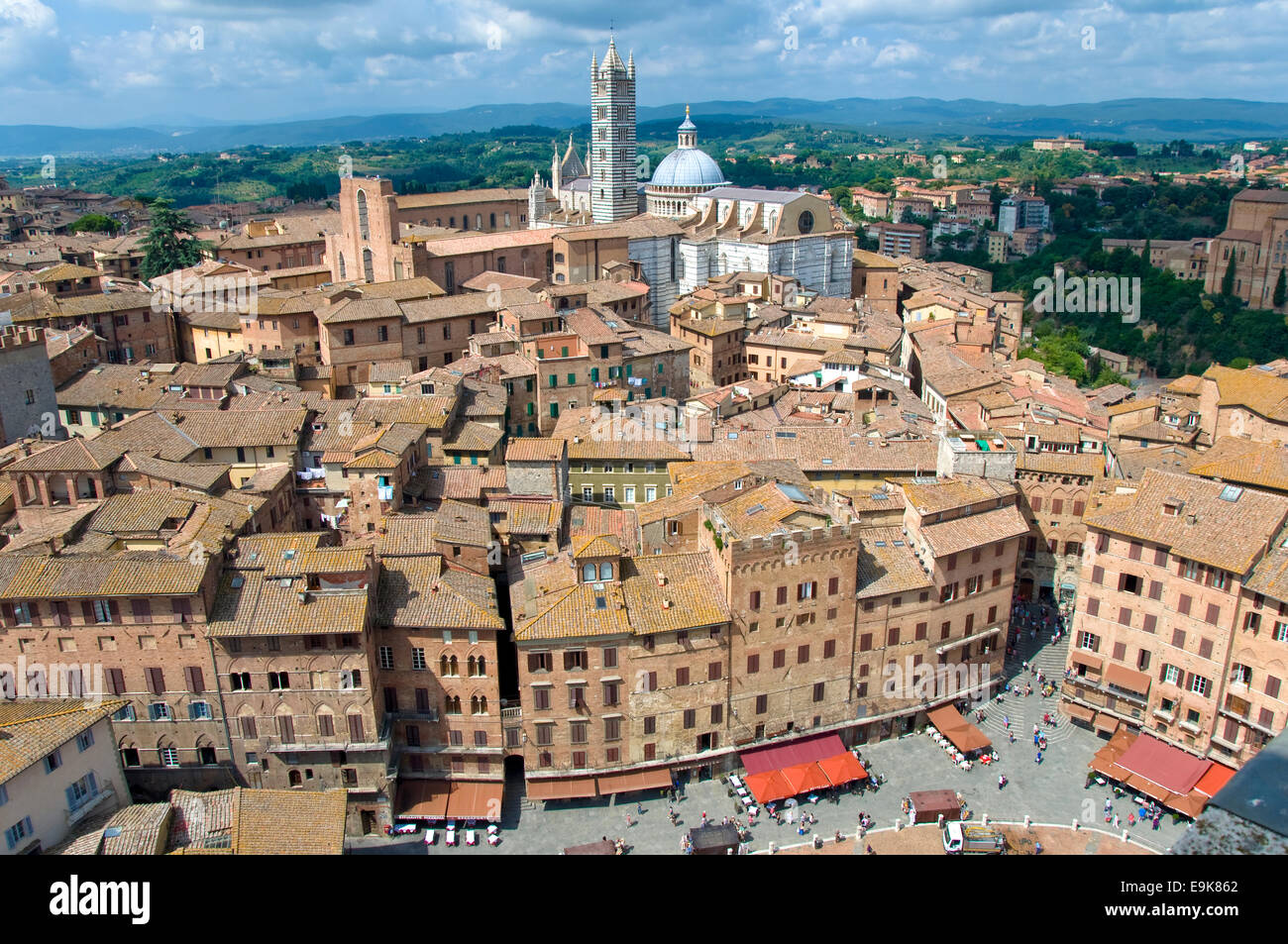 Piazza del Campo dalla Torre del Mangia a Siena, Toscana, Italia Foto Stock