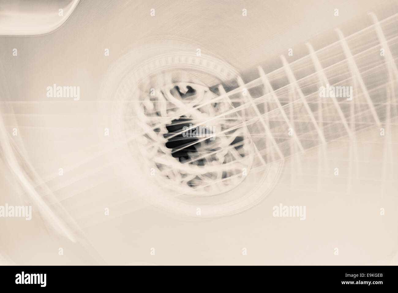 Close up di chitarra acustica con motion blur Foto Stock