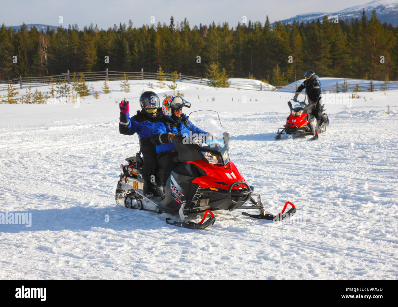Motoslitte ride in Finlandia Foto Stock