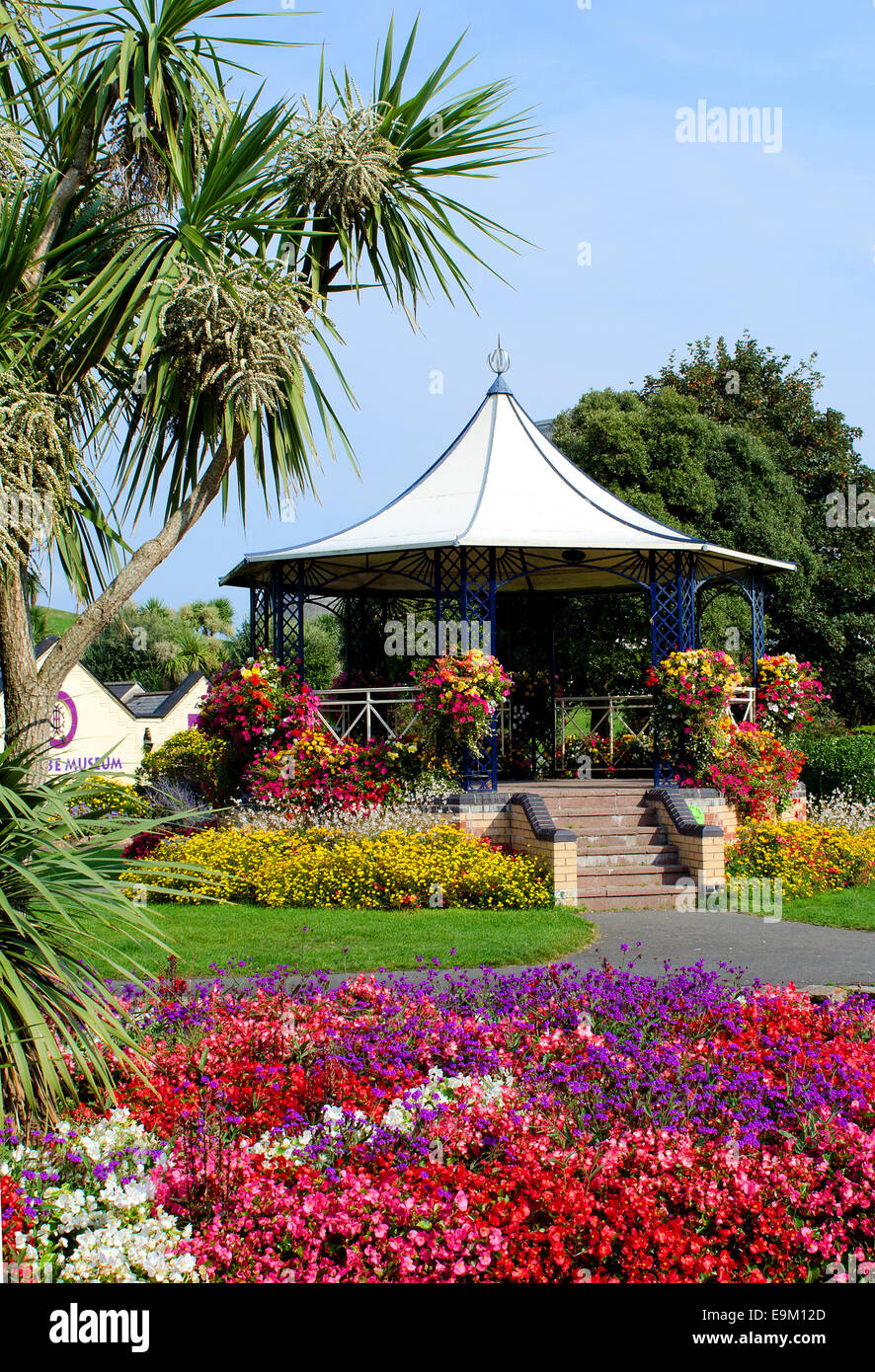 Il bandstand in giardini Runnymede, Ilfracombe, Devon, Regno Unito Foto Stock