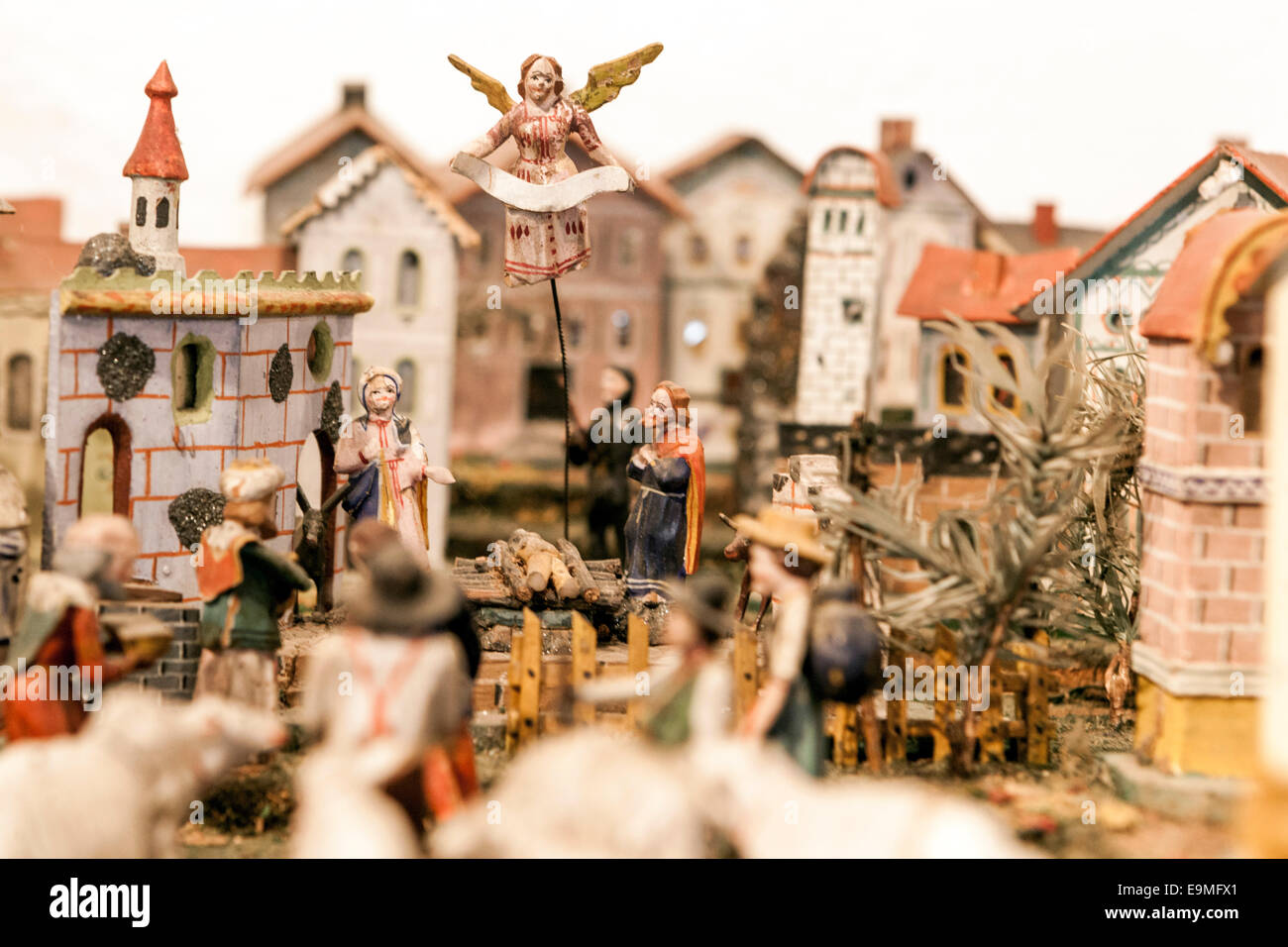 Ceca tradizionale Presepe in legno intagliato. Le scene della nascita di Gesù. Foto Stock