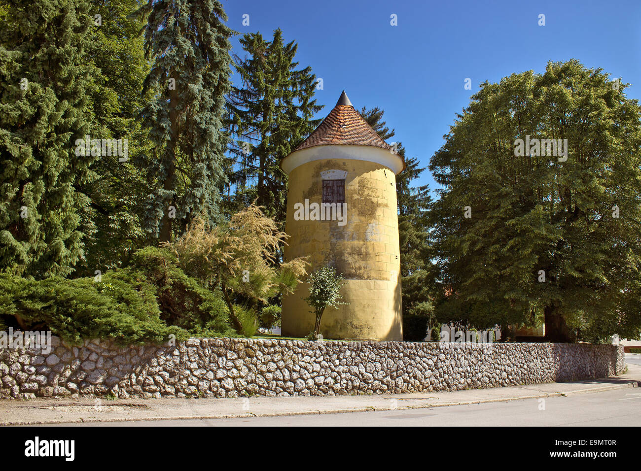 Città di Vrbovec historic park tower Foto Stock